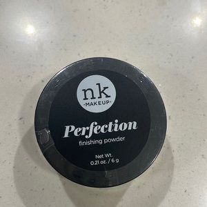 Nicka K- Perfection Finishing Powder-Banana